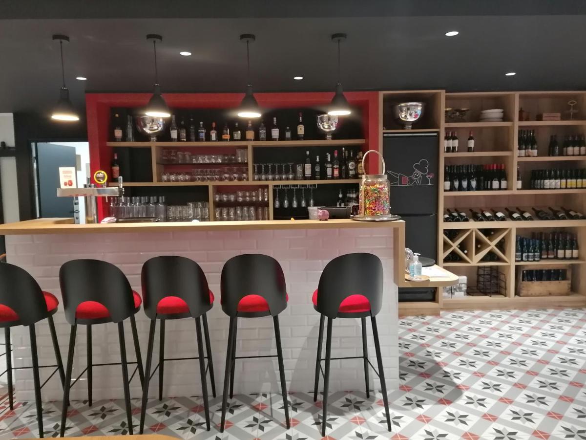 Logis Hotel Angers Sud מראה חיצוני תמונה